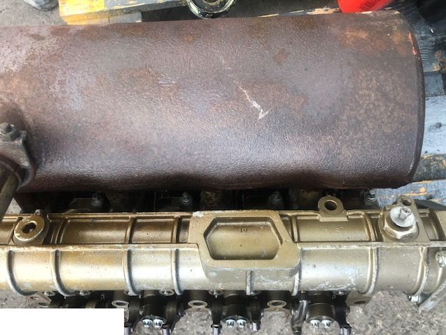 Deutz f4l1011 - Głowica - Blok başlığı - Tarım araçları: fotoğraf 1 Deutz f4l1011 - Głowica - Blok başlığı - Tarım araçları: fotoğraf 1