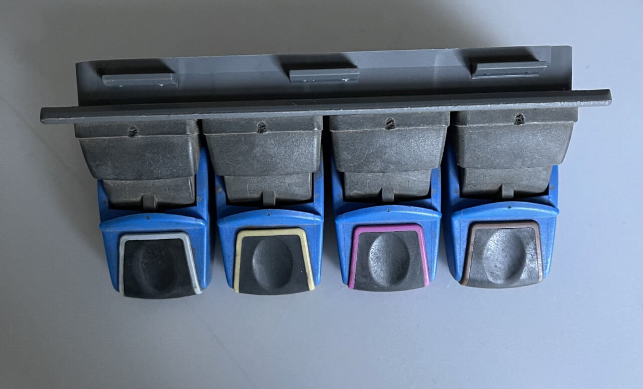 FENDT F737.970.160.010-klawisze hydrauliki Fendt Vario - Hidrolik - Tarım araçları: fotoğraf 1 FENDT F737.970.160.010-klawisze hydrauliki Fendt Vario - Hidrolik - Tarım araçları: fotoğraf 1