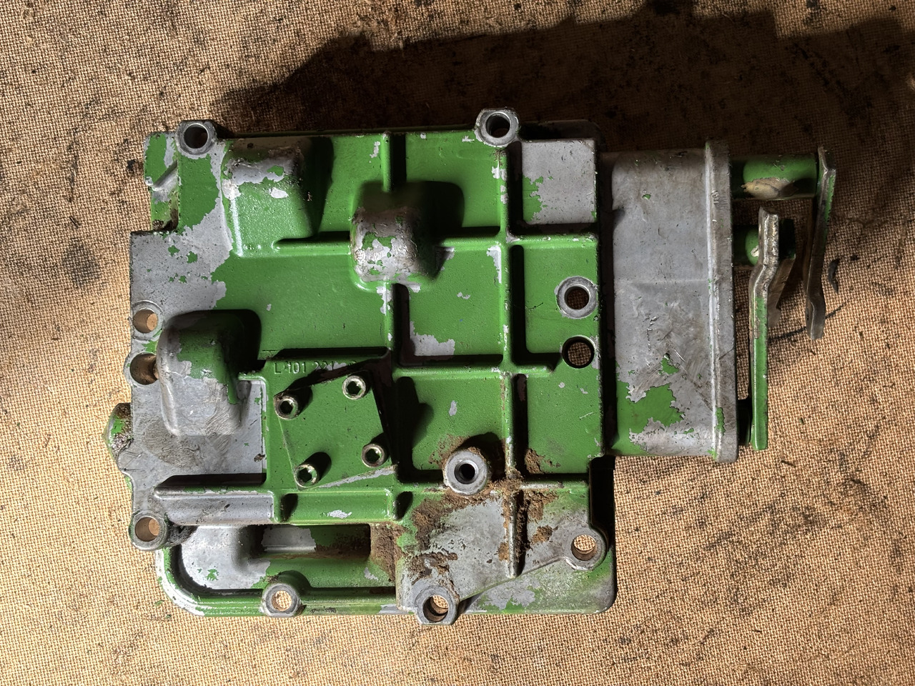 John Deere 6100 6200 Osłona Obudowa L101221 - Transmisyon - Tarım araçları: fotoğraf 1 John Deere 6100 6200 Osłona Obudowa L101221 - Transmisyon - Tarım araçları: fotoğraf 1