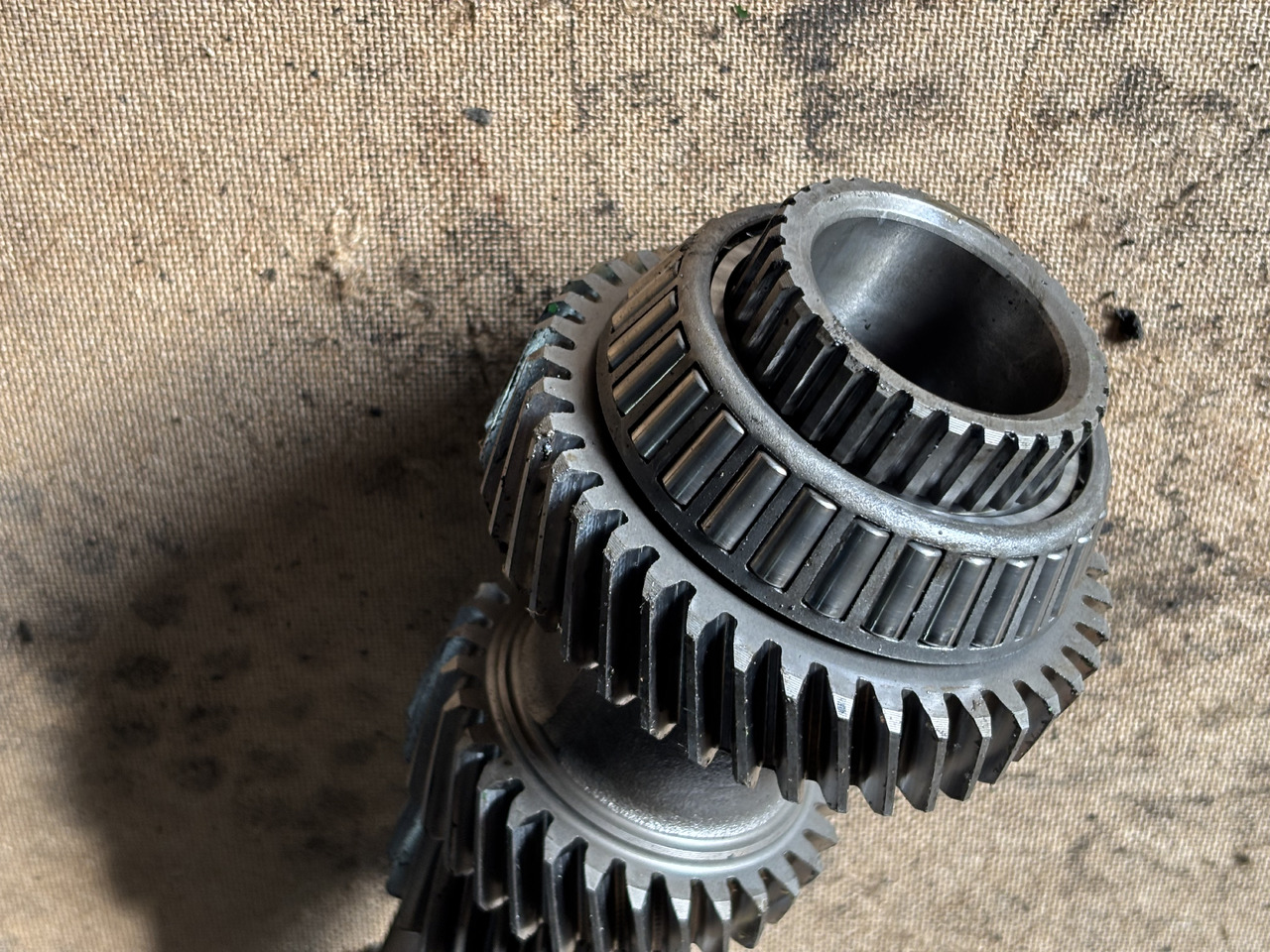 John Deere 6120 6220 Wał Napędowy L153401 - Aks mili - Tarım araçları: fotoğraf 3 John Deere 6120 6220 Wał Napędowy L153401 - Aks mili - Tarım araçları: fotoğraf 3