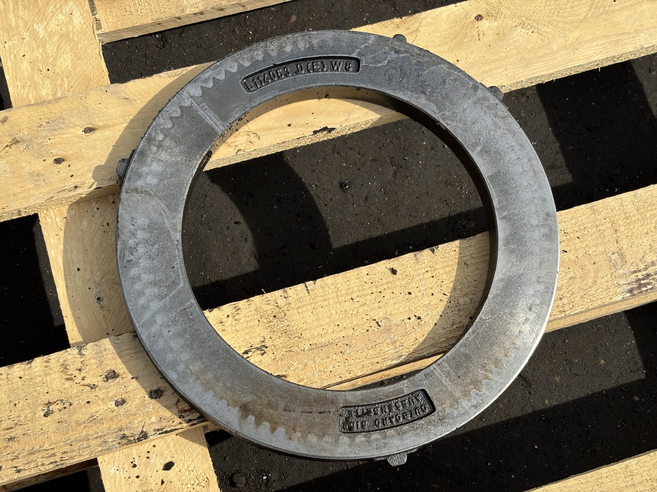 John Deere 6630 Tarcza Płytka Hamulcowa L114053 - Fren diskleri - Tarım araçları: fotoğraf 1 John Deere 6630 Tarcza Płytka Hamulcowa L114053 - Fren diskleri - Tarım araçları: fotoğraf 1