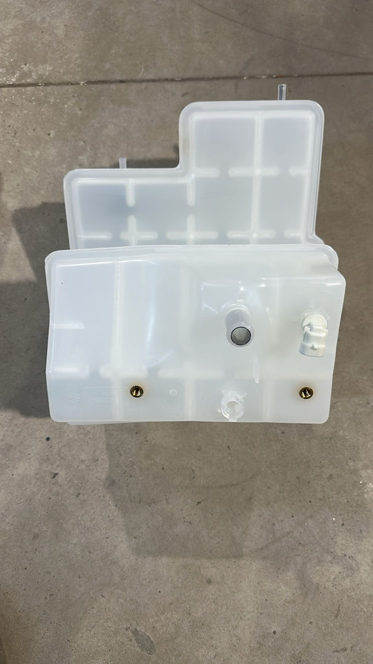 John Deere 7R 7210R 7270R 7230R 7250R 7310R Zbiornik chłodnicy Zbiornik Płynu RE579843 NOWY - Genleşme tankı - Tarım araçları: fotoğraf 1 John Deere 7R 7210R 7270R 7230R 7250R 7310R Zbiornik chłodnicy Zbiornik Płynu RE579843 NOWY - Genleşme tankı - Tarım araçları: fotoğraf 1