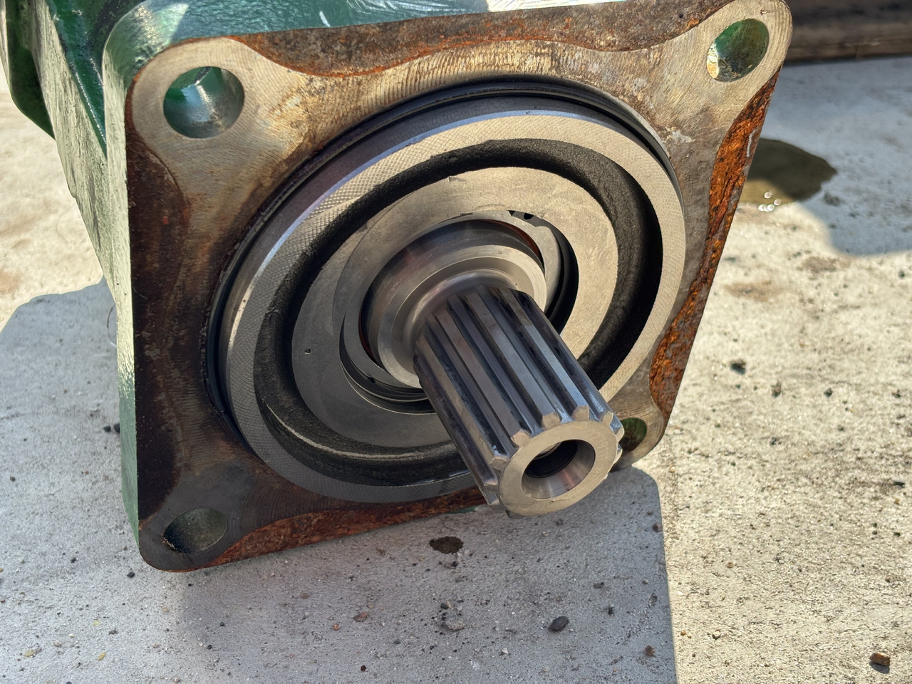 John Deere 8200 8400 8600 9500 9800 Hydromotor AXE78687 - Hidrolik motor - Tarım araçları: fotoğraf 5 John Deere 8200 8400 8600 9500 9800 Hydromotor AXE78687 - Hidrolik motor - Tarım araçları: fotoğraf 5