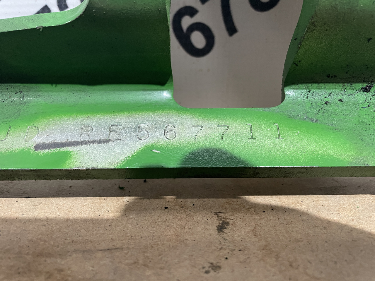 John Deere - uchwyt filtra paliwa RE567711 - Yakıt filtresi - Tarım araçları: fotoğraf 3 John Deere - uchwyt filtra paliwa RE567711 - Yakıt filtresi - Tarım araçları: fotoğraf 3