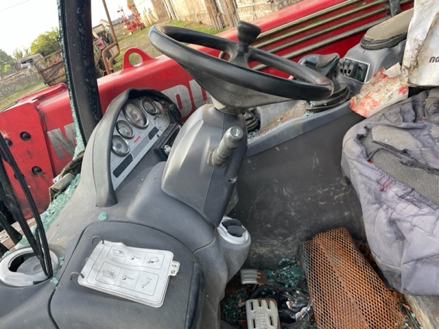 Manitou 634-120 LSU zwolnica zwrotnica skrzynia biegów koła kabina części - Akson - Tarım araçları: fotoğraf 3 Manitou 634-120 LSU zwolnica zwrotnica skrzynia biegów koła kabina części - Akson - Tarım araçları: fotoğraf 3