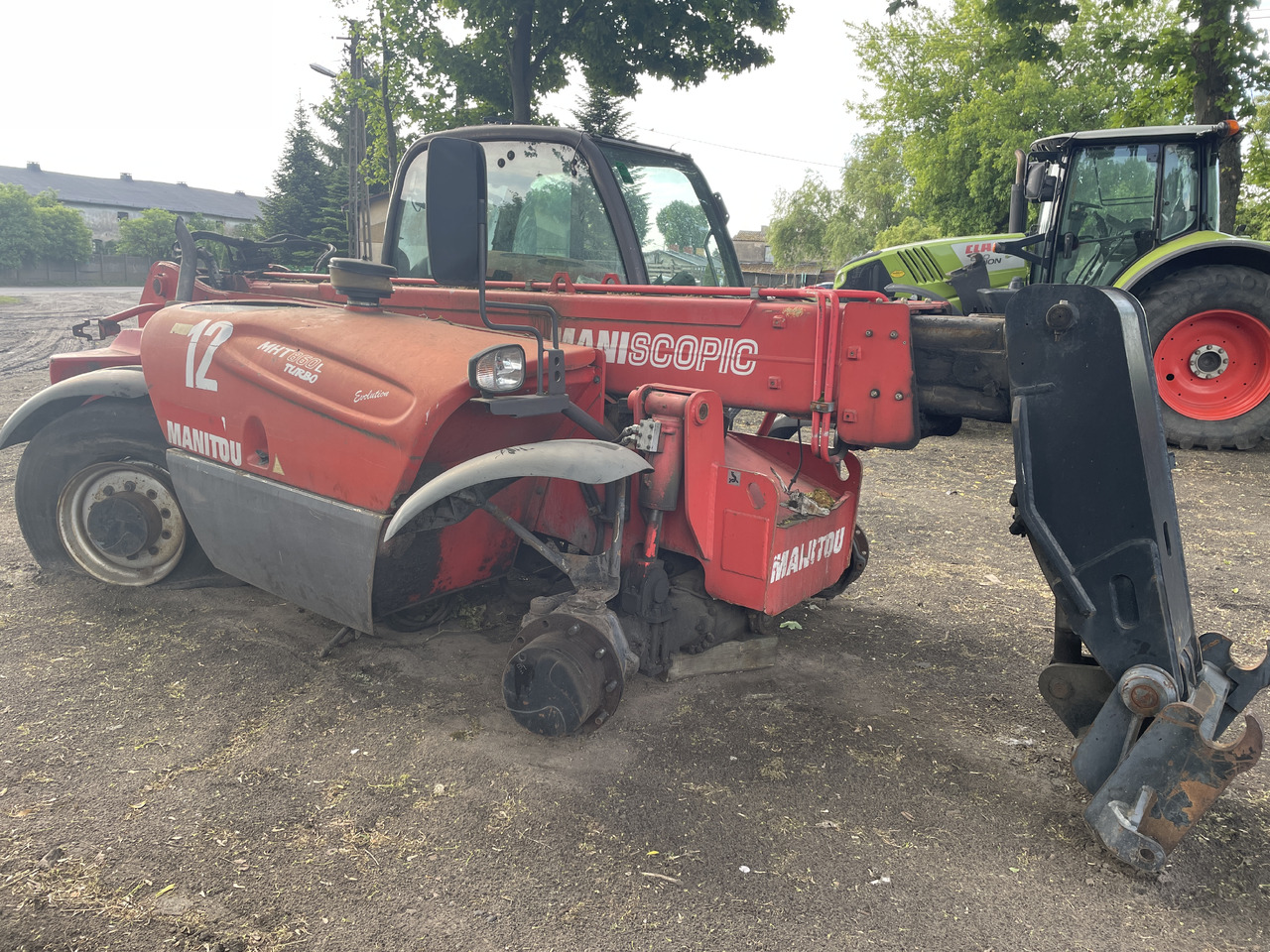 Manitou MHT 860 - części - błotniki drzwi kabina - Kapı ve yedek parça - Tarım araçları: fotoğraf 2 Manitou MHT 860 - części - błotniki drzwi kabina - Kapı ve yedek parça - Tarım araçları: fotoğraf 2