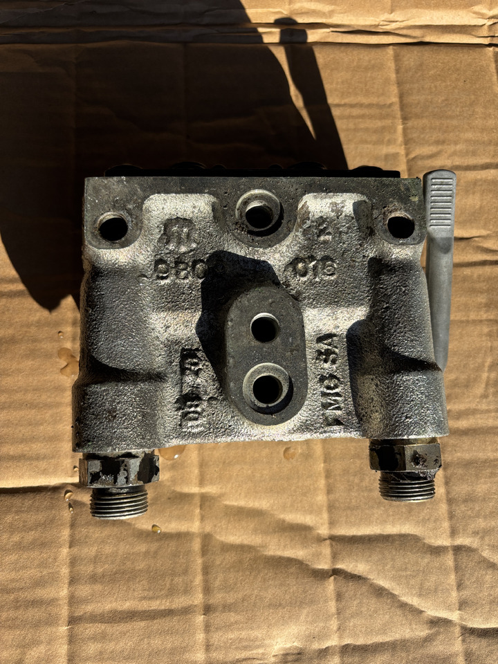 Massey Fergusson - zawór gniazdo hydrauliczne 3796260M1 ACP0307080 - Hidrolik Valf - Tarım araçları: fotoğraf 2 Massey Fergusson - zawór gniazdo hydrauliczne 3796260M1 ACP0307080 - Hidrolik Valf - Tarım araçları: fotoğraf 2