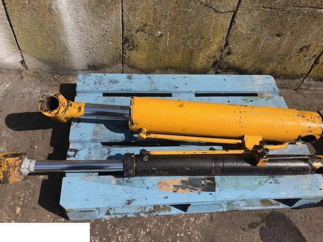 Matbro ts 280 - Siłowniki Hydraulika - Hidrolik silindir - Tarım araçları: fotoğraf 1 Matbro ts 280 - Siłowniki Hydraulika - Hidrolik silindir - Tarım araçları: fotoğraf 1