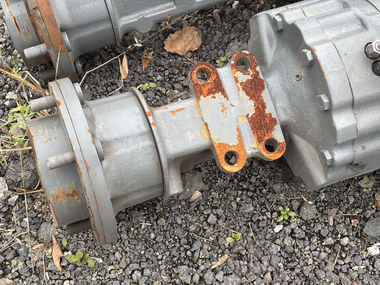 Most Tylni ZF 4472404122 4472404206 - Arka aks - Kamyon: fotoğraf 2 Most Tylni ZF 4472404122 4472404206 - Arka aks - Kamyon: fotoğraf 2