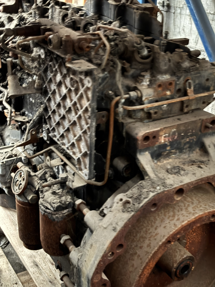 Perkins 3392/2200 Silnik Blok Wał Koło Pasowe CZĘŚCI - Motor ve yedek parça - İş makinaları: fotoğraf 3 Perkins 3392/2200 Silnik Blok Wał Koło Pasowe CZĘŚCI - Motor ve yedek parça - İş makinaları: fotoğraf 3