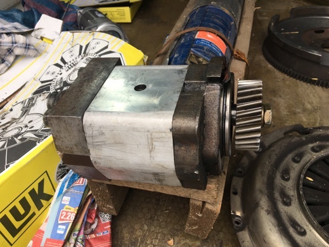 Pompa oleju claas claas Targo c50 c40 0003181820 - Yağ pompası - Teleskopik yükleyici: fotoğraf 5 Pompa oleju claas claas Targo c50 c40 0003181820 - Yağ pompası - Teleskopik yükleyici: fotoğraf 5