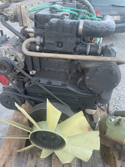 Silnik Perkins 1006.6t , perkins 1006-60t , perkins YD35020 - Motor - Tarım araçları: fotoğraf 4 Silnik Perkins 1006.6t , perkins 1006-60t , perkins YD35020 - Motor - Tarım araçları: fotoğraf 4