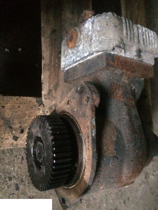 Spręźarka Fendt 726 - Kompresör - Tarım araçları: fotoğraf 2 Spręźarka Fendt 726 - Kompresör - Tarım araçları: fotoğraf 2