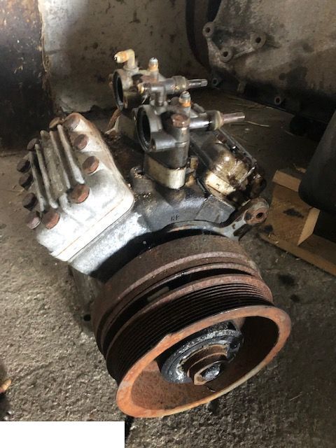 Spręźarka - Kompresor Klimatyzacji Bock FKX40/470K - Klima kompresörü - Tarım araçları: fotoğraf 1 Spręźarka - Kompresor Klimatyzacji Bock FKX40/470K - Klima kompresörü - Tarım araçları: fotoğraf 1