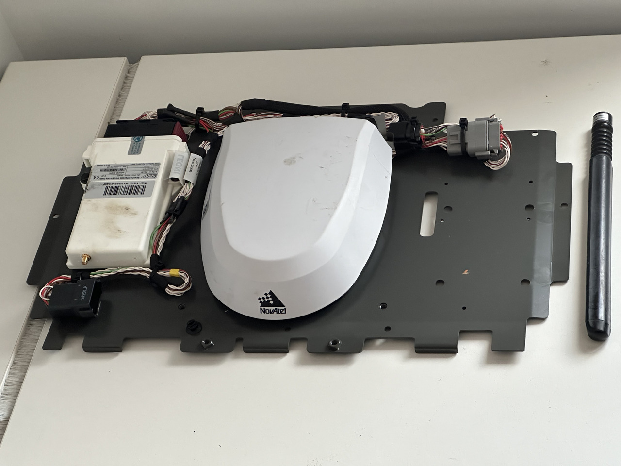 System nawigacyjny do Valtra Fendt Vario guide RTK Novatel Nawigacja - Navigasyon sistemi - Tarım araçları: fotoğraf 2 System nawigacyjny do Valtra Fendt Vario guide RTK Novatel Nawigacja - Navigasyon sistemi - Tarım araçları: fotoğraf 2