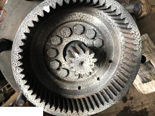 VALTRA 800 900 - Zwolnica Zwrotnica - Yürüyüş motoru - Tarım araçları: fotoğraf 1 VALTRA 800 900 - Zwolnica Zwrotnica - Yürüyüş motoru - Tarım araçları: fotoğraf 1