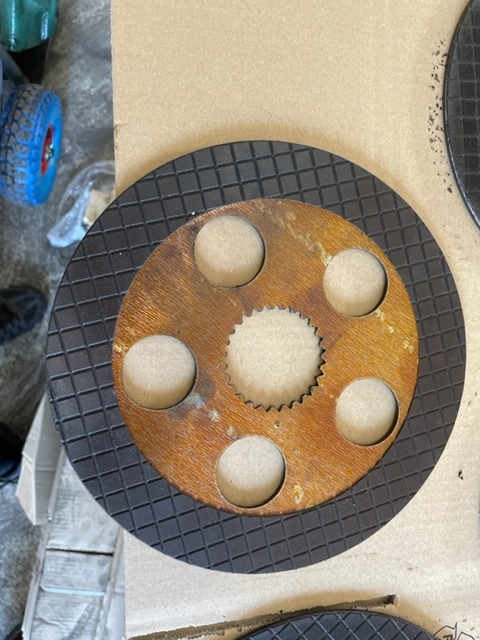 Valtra t140 - t190 tarcze hamulcowe - Fren diskleri - Tarım araçları: fotoğraf 2 Valtra t140 - t190 tarcze hamulcowe - Fren diskleri - Tarım araçları: fotoğraf 2