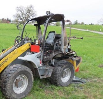 KRAMER 580 - Zwolnica - Zwrotnica - Półoś - Skrzynia - Silnik - Siłowniki - Yedek parça - Tekerlekli yükleyici: fotoğraf 1 KRAMER 580 - Zwolnica - Zwrotnica - Półoś - Skrzynia - Silnik - Siłowniki - Yedek parça - Tekerlekli yükleyici: fotoğraf 1