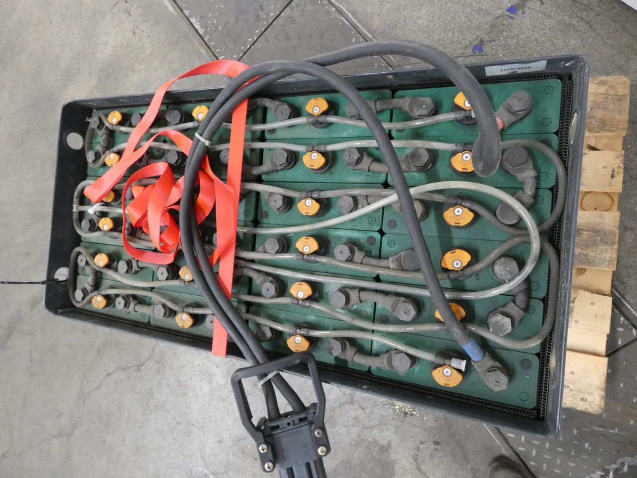 AVB Battery 3EPZS345 - Akümülatör - Malzeme taşıma ekipmanı: fotoğraf 4 AVB Battery 3EPZS345 - Akümülatör - Malzeme taşıma ekipmanı: fotoğraf 4