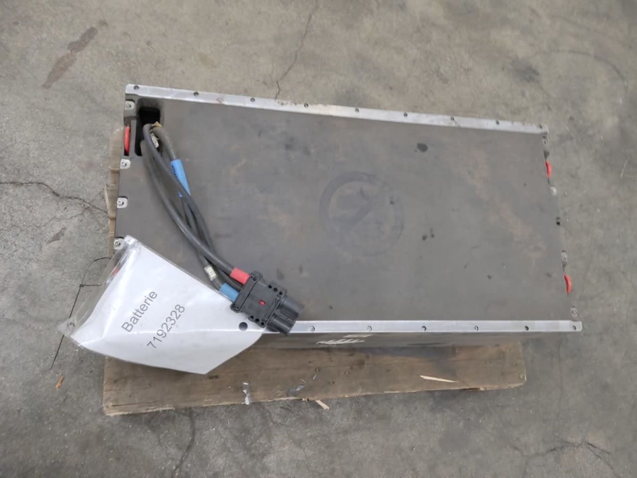 Battery BMZ 48V 268Ah/LiIon - Akümülatör - Malzeme taşıma ekipmanı: fotoğraf 4 Battery BMZ 48V 268Ah/LiIon - Akümülatör - Malzeme taşıma ekipmanı: fotoğraf 4