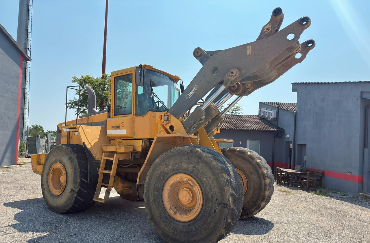 Pala gommata Volvo L 220 - Tekerlekli yükleyici: fotoğraf 1 Pala gommata Volvo L 220 - Tekerlekli yükleyici: fotoğraf 1