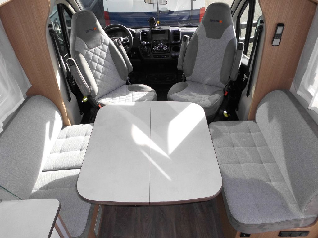 Carado T 459 Edition15 Solar, WR, RFK, SAT/TV uvm.+++ - Semi entegre karavan: fotoğraf 5 Carado T 459 Edition15 Solar, WR, RFK, SAT/TV uvm.+++ - Semi entegre karavan: fotoğraf 5