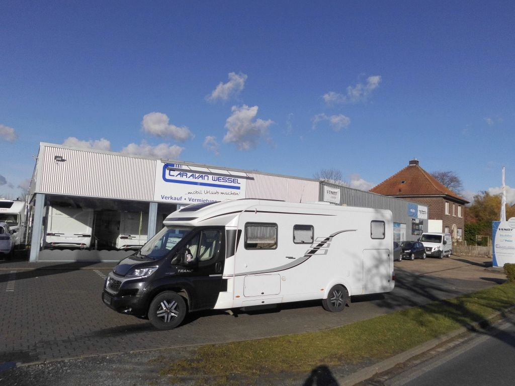 HYMER / ERIBA / HYMERCAR Tramp SL 704 Hubstützen, Solar, AHK uvm++++ - Semi entegre karavan: fotoğraf 3 HYMER / ERIBA / HYMERCAR Tramp SL 704 Hubstützen, Solar, AHK uvm++++ - Semi entegre karavan: fotoğraf 3