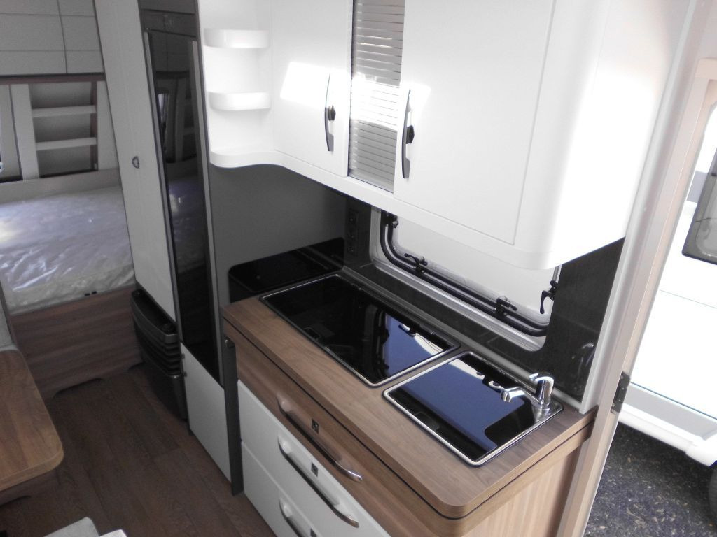 Çekme karavan Hobby Excellent Edition 490 KMF 2025 1800kg., Sofort: fotoğraf 6