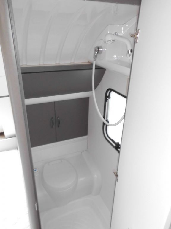 Yeni Çekme karavan Hobby Excellent Edition 650 UMFe FBH ++ SOFORT VERFÜGB Hobby Excellent Edition 650 UMFe PICO AUTARK, FBH 2200: fotoğraf 17