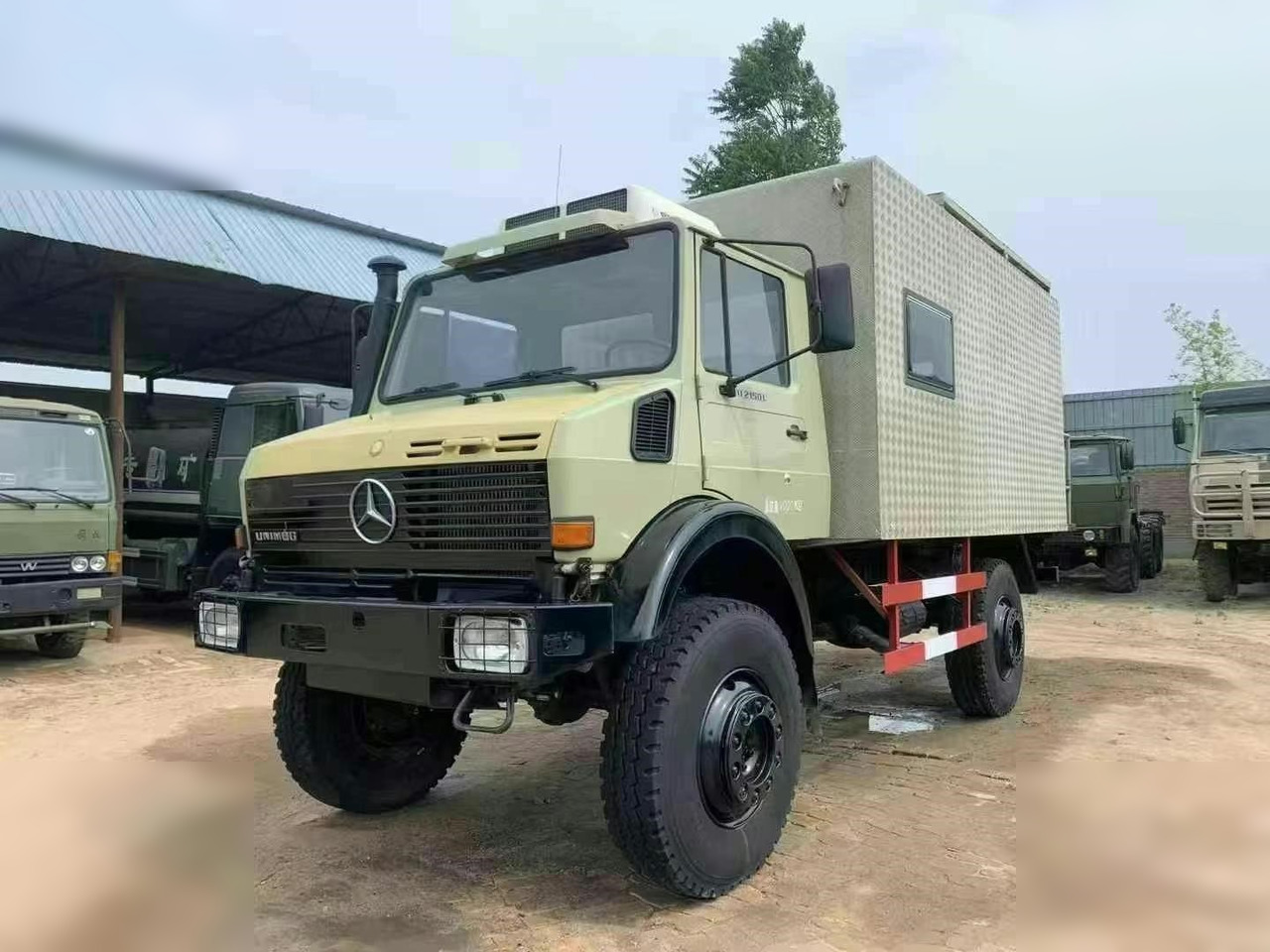 1995 MERCEDES-BENZ UNIMOG 2150 - Şasi kamyon: fotoğraf 1 1995 MERCEDES-BENZ UNIMOG 2150 - Şasi kamyon: fotoğraf 1