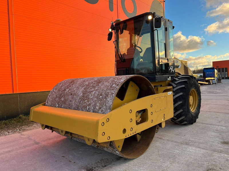 Caterpillar CS 56 PRICE WITHOUT Trimble 3D ! / AC - Silindir makinesi: fotoğraf 2 Caterpillar CS 56 PRICE WITHOUT Trimble 3D ! / AC - Silindir makinesi: fotoğraf 2