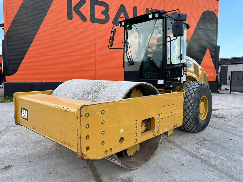 Caterpillar CS 76 B AC - Silindir makinesi: fotoğraf 2 Caterpillar CS 76 B AC - Silindir makinesi: fotoğraf 2