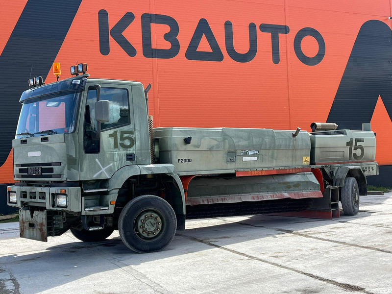 Iveco Fresia F 2000 4x4 SNOW PLOW / BROOM / BLOWER - Yol süpürme aracı: fotoğraf 1 Iveco Fresia F 2000 4x4 SNOW PLOW / BROOM / BLOWER - Yol süpürme aracı: fotoğraf 1