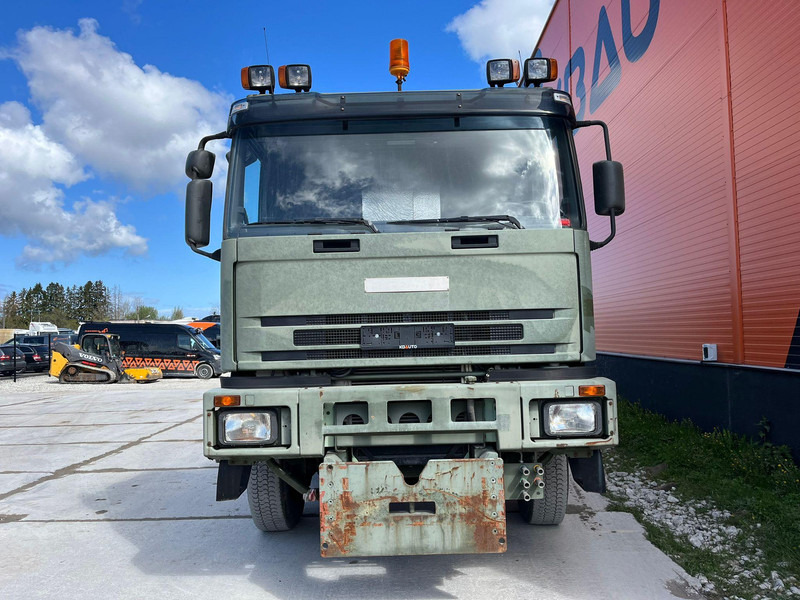 Iveco Fresia F 2000 4x4 SNOW PLOW / BROOM / BLOWER - Yol süpürme aracı: fotoğraf 3 Iveco Fresia F 2000 4x4 SNOW PLOW / BROOM / BLOWER - Yol süpürme aracı: fotoğraf 3