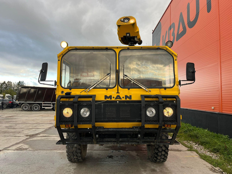 MAN DAF 14.440 4x4 Rosenbauer R280HN2 / 2800 l/min - 15 bar / 300 l/min - 40 bar / tanks 178 + 1546 l - İtfaiye aracı: fotoğraf 3 MAN DAF 14.440 4x4 Rosenbauer R280HN2 / 2800 l/min - 15 bar / 300 l/min - 40 bar / tanks 178 + 1546 l - İtfaiye aracı: fotoğraf 3