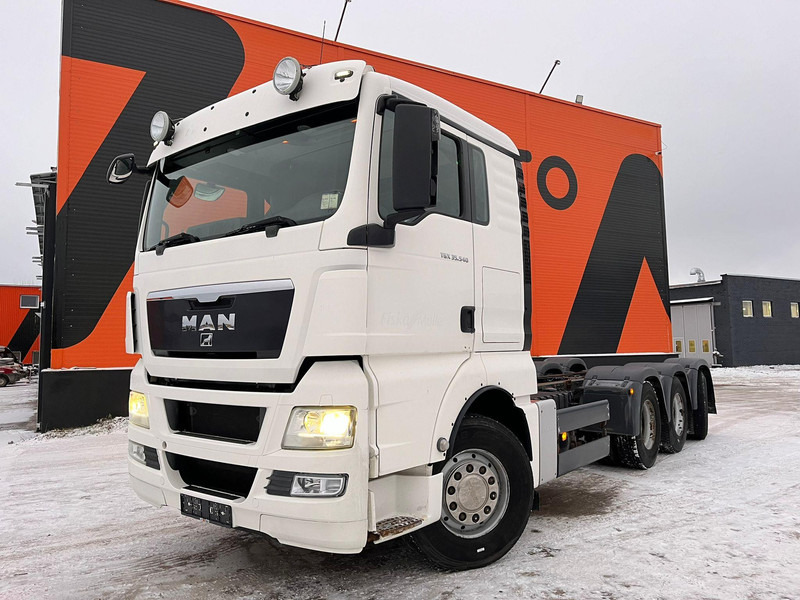 MAN TGX 35.540 8x4*4 9 TON FRONT AXLE / HYDRAULICS / PTO / INTARDER / CHASSIS L=6850 mm - Şasi kamyon: fotoğraf 2 MAN TGX 35.540 8x4*4 9 TON FRONT AXLE / HYDRAULICS / PTO / INTARDER / CHASSIS L=6850 mm - Şasi kamyon: fotoğraf 2