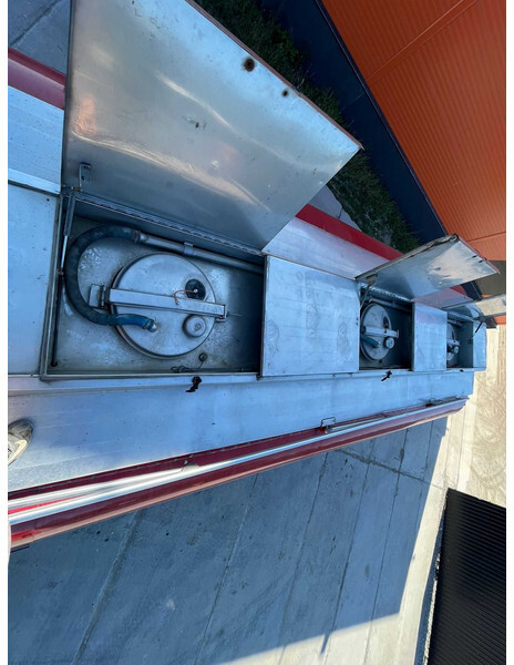 Onbekend HOOKLIFT WATER TANK - Yakıt tankı - Kamyon: fotoğraf 5 Onbekend HOOKLIFT WATER TANK - Yakıt tankı - Kamyon: fotoğraf 5