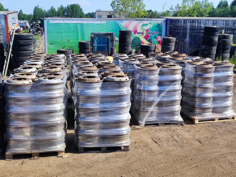 Rims for truck / Veoauto plekkveljed - Lastik - Kamyon: fotoğraf 1 Rims for truck / Veoauto plekkveljed - Lastik - Kamyon: fotoğraf 1
