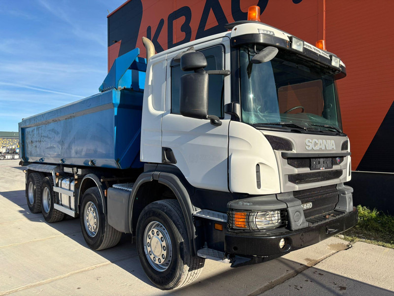 Scania P 440 8x4 RETARDER / FULL STEEL / BOX L=5850 mm - Damperli kamyon: fotoğraf 4 Scania P 440 8x4 RETARDER / FULL STEEL / BOX L=5850 mm - Damperli kamyon: fotoğraf 4