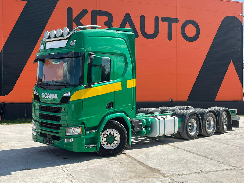 Scania R500 8x4*4 9 TON FRONT AXLE / PTO / RETARDER / CHASSIS L=7420 mm - Şasi kamyon: fotoğraf 1 Scania R500 8x4*4 9 TON FRONT AXLE / PTO / RETARDER / CHASSIS L=7420 mm - Şasi kamyon: fotoğraf 1