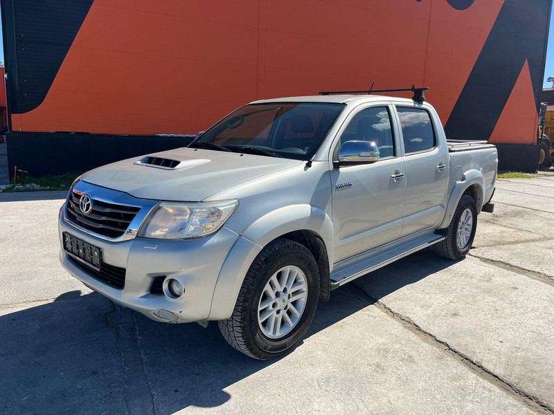 Toyota Hilux 4x4 - Pikap: fotoğraf 2 Toyota Hilux 4x4 - Pikap: fotoğraf 2