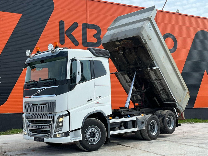 Volvo FH 16 750 6x4 RETARDER / TANDEM AXLE LIFT / BIG AXLES / BOX L=4701 mm - Damperli kamyon: fotoğraf 2 Volvo FH 16 750 6x4 RETARDER / TANDEM AXLE LIFT / BIG AXLES / BOX L=4701 mm - Damperli kamyon: fotoğraf 2