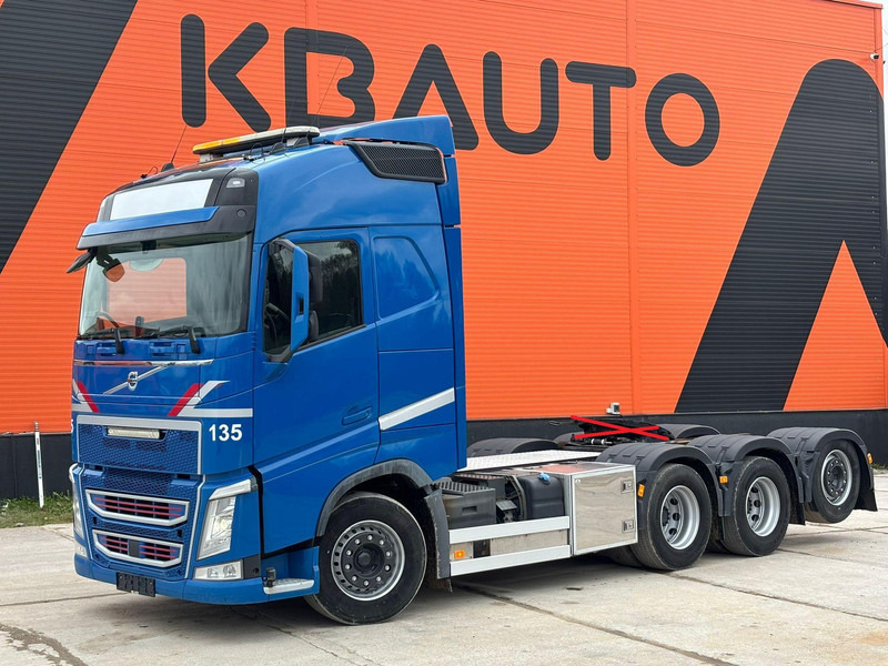 Volvo FH 500 8x4*4 FOR SALE AS CHASSIS / GCW 70 ton / PTO / CHASSIS L=6420 mm - Şasi kamyon: fotoğraf 1 Volvo FH 500 8x4*4 FOR SALE AS CHASSIS / GCW 70 ton / PTO / CHASSIS L=6420 mm - Şasi kamyon: fotoğraf 1
