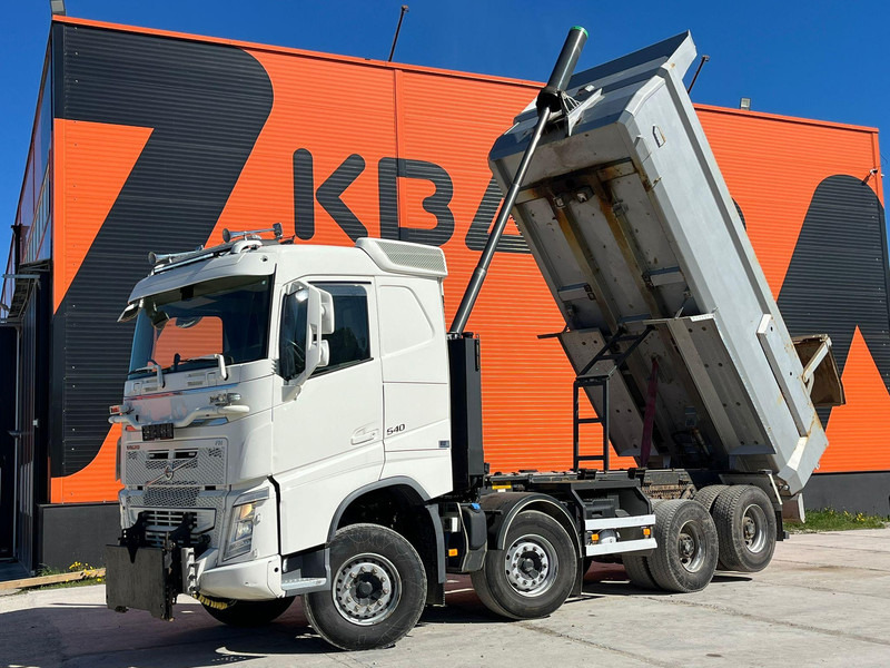 Volvo FH 540 8x4 RETARDER / TANDEM AXLE LIFT / BIG AXLES / BOX L=5704 mm - Damperli kamyon: fotoğraf 2 Volvo FH 540 8x4 RETARDER / TANDEM AXLE LIFT / BIG AXLES / BOX L=5704 mm - Damperli kamyon: fotoğraf 2