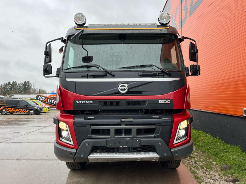 Volvo FMX 540 8x4 RETARDER / TANDEM AXLE LIFT / BIG AXLES / BOX L=5703 mm - Damperli kamyon: fotoğraf 3 Volvo FMX 540 8x4 RETARDER / TANDEM AXLE LIFT / BIG AXLES / BOX L=5703 mm - Damperli kamyon: fotoğraf 3