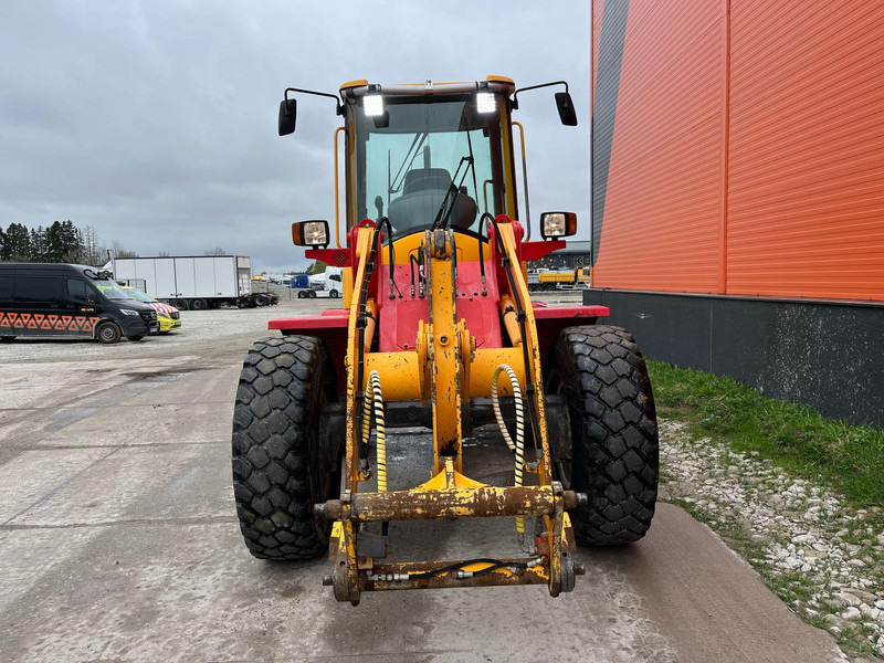 Volvo L 30 B-Z/X 4x4 AC / QUICK COUPLER / BUCKET + FORKS - Tekerlekli yükleyici: fotoğraf 4 Volvo L 30 B-Z/X 4x4 AC / QUICK COUPLER / BUCKET + FORKS - Tekerlekli yükleyici: fotoğraf 4
