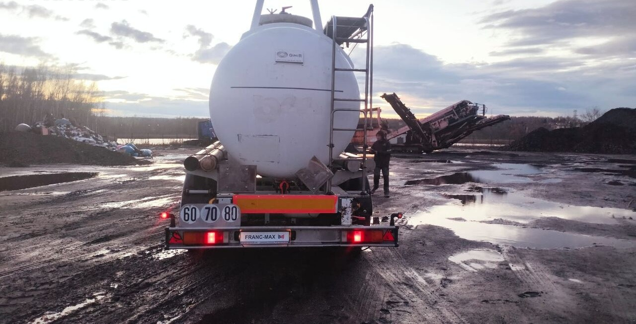 Guhur ADR L4BN/ chemiczna / polyester / poj. 24.600L - Tanker dorse: fotoğraf 4 Guhur ADR L4BN/ chemiczna / polyester / poj. 24.600L - Tanker dorse: fotoğraf 4