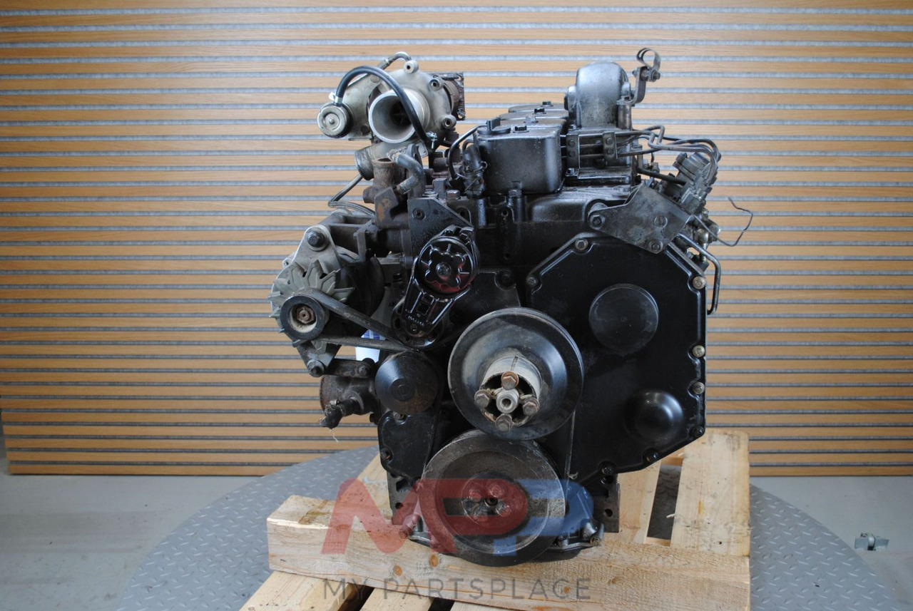 Komatsu 4D102 - Motor: fotoğraf 5 Komatsu 4D102 - Motor: fotoğraf 5