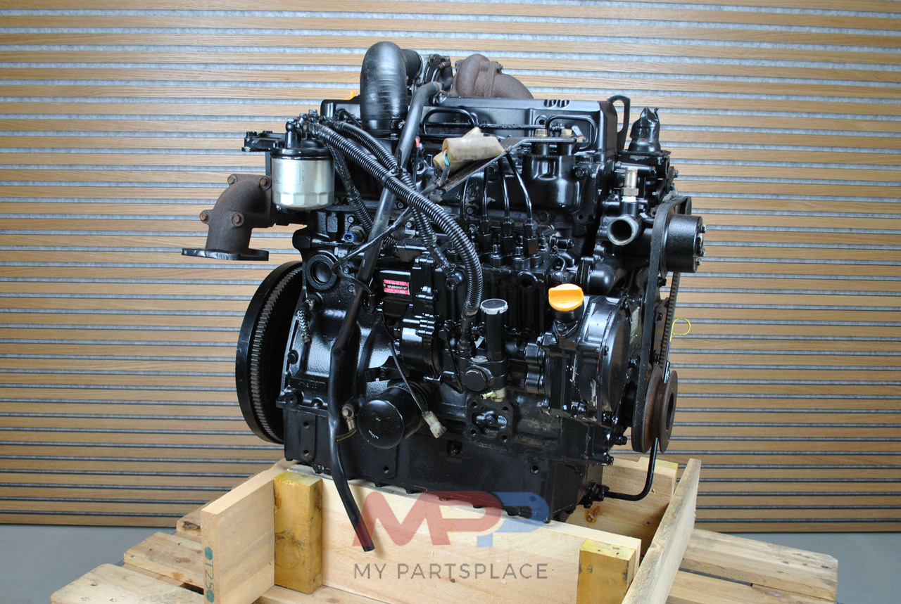 YANMAR 4TNE100 / 4TNE100-T - Motor - Biçerdöver: fotoğraf 1 YANMAR 4TNE100 / 4TNE100-T - Motor - Biçerdöver: fotoğraf 1