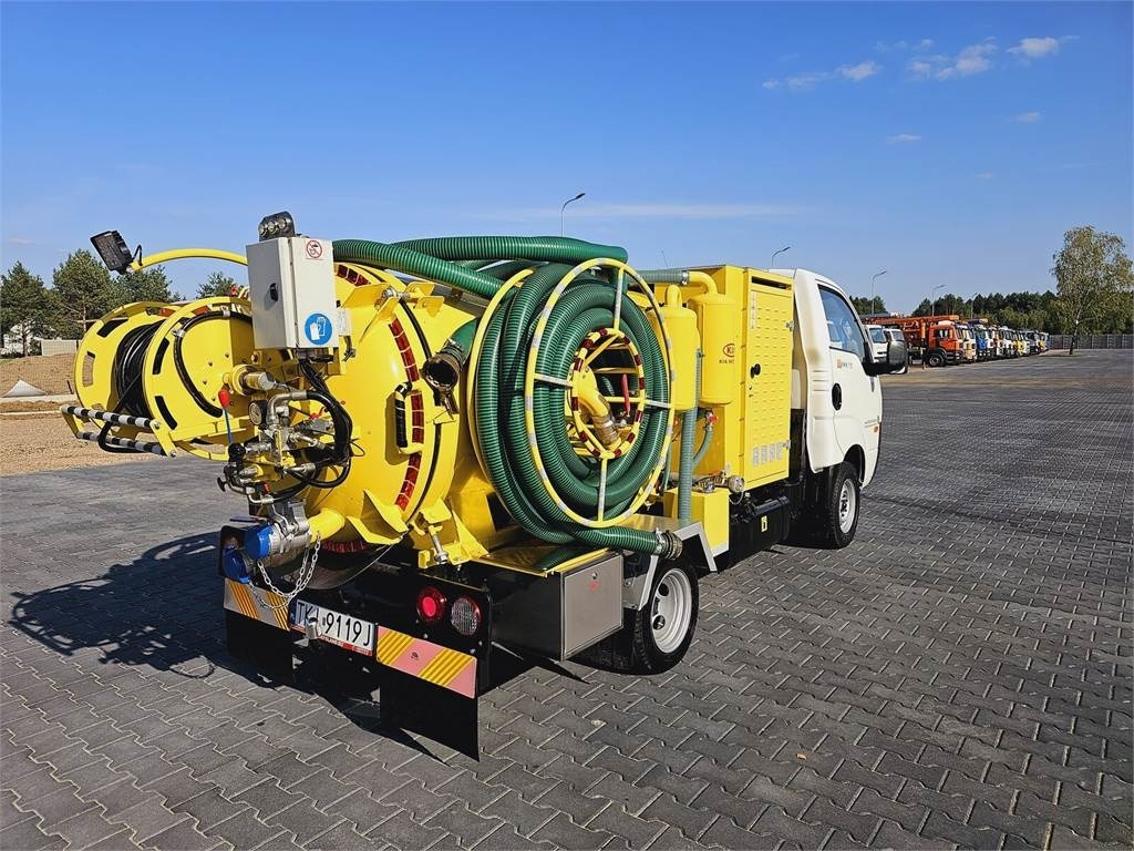 Isuzu Kia on categories B COMBI WUKO FOR DUCT CLEANING 2 - Atık toplama taşıt/ Özel amaçlı taşıt: fotoğraf 1 Isuzu Kia on categories B COMBI WUKO FOR DUCT CLEANING 2 - Atık toplama taşıt/ Özel amaçlı taşıt: fotoğraf 1